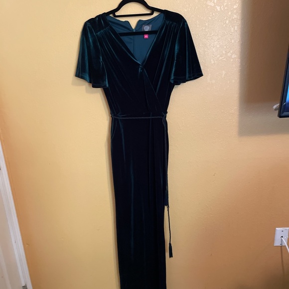 Vince Camuto Dark Green Velvet Jumpsuit - Picture 1 of 4
